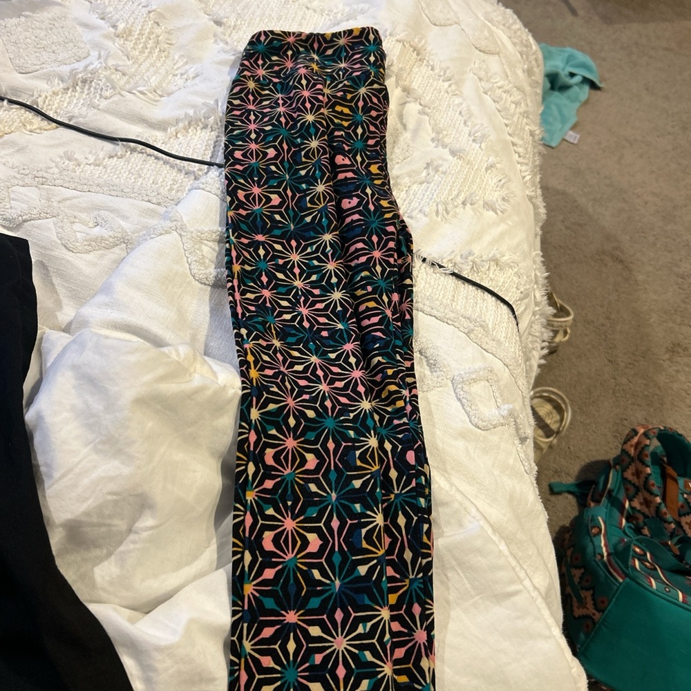 LuLaRoe Multicolor Geometric Leggings